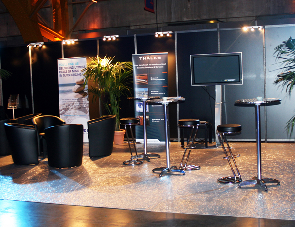 moquette vente et réglette de 3 spots blanc lyon