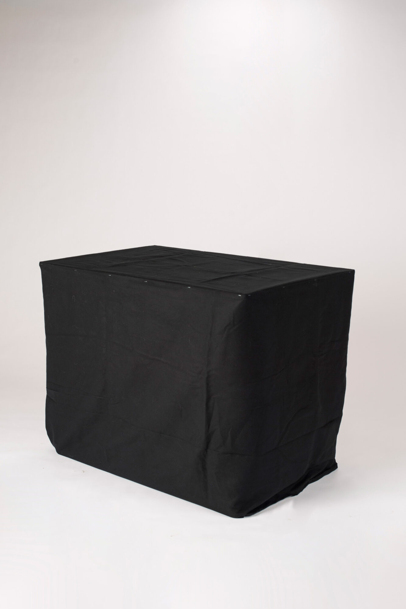 table Buffet Traiteur nappée vue de loin