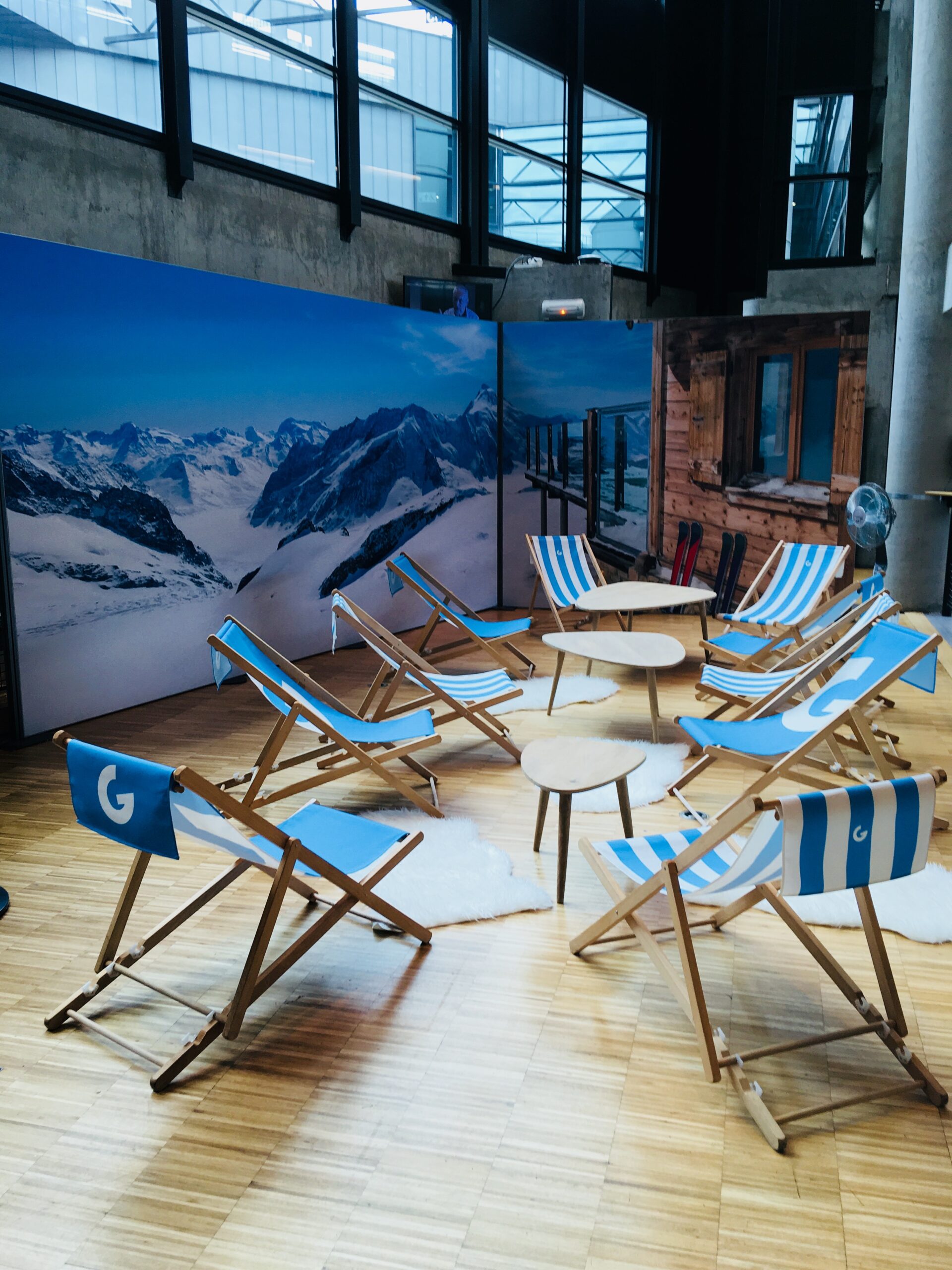 Installation des transats pour les conconrs d'entrée à GEM