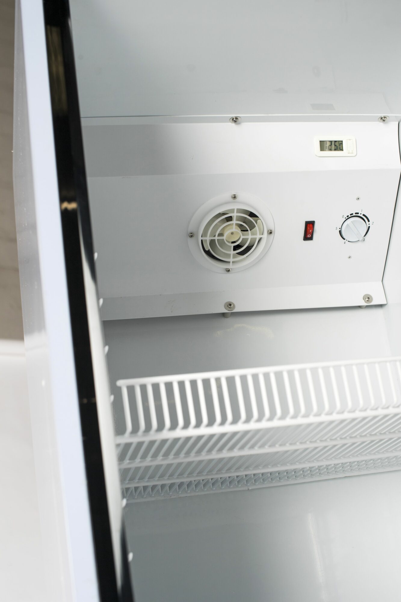 Réfrigérateur vitré 360 l détail