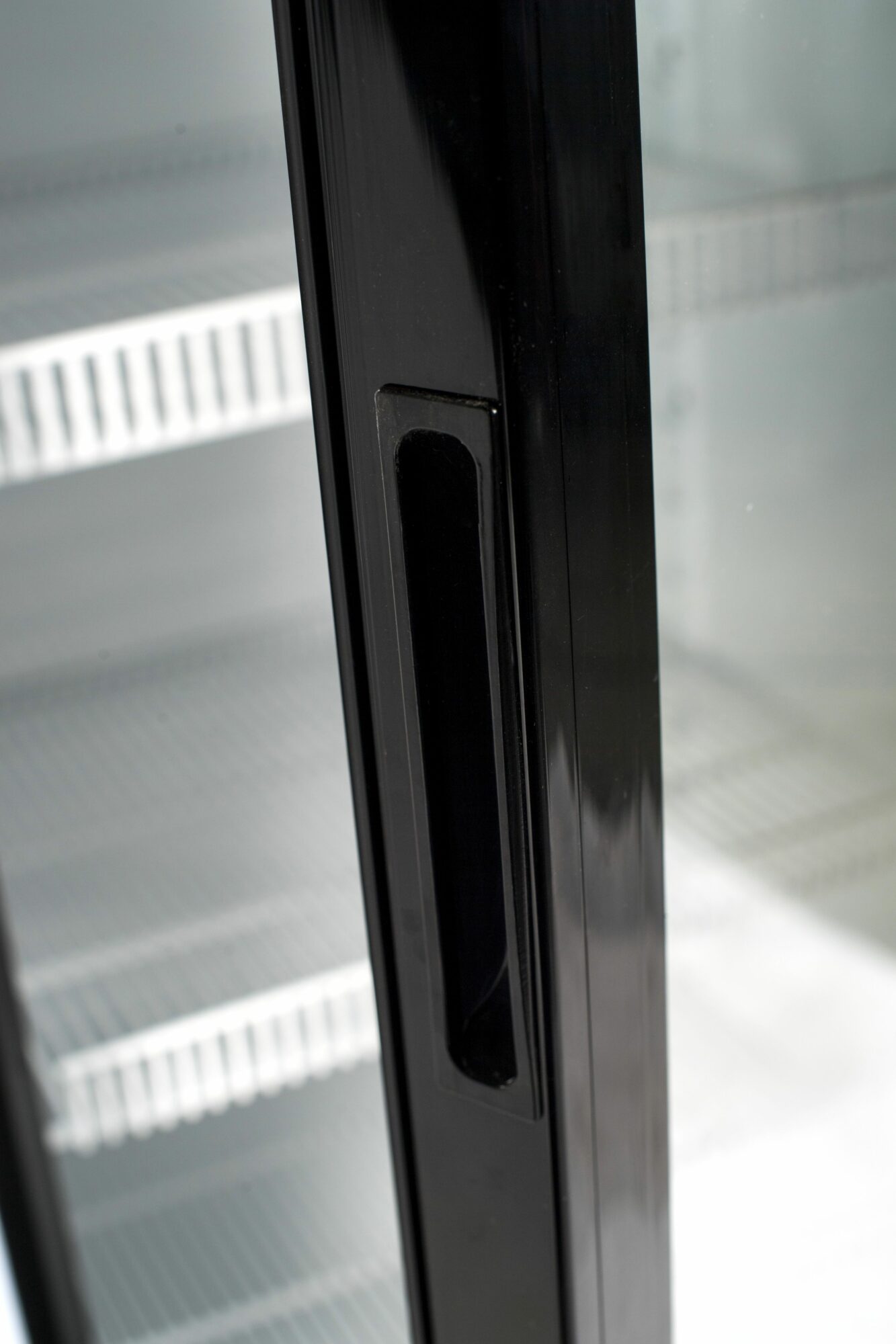 Réfrigérateur vitré 360 l détail porte