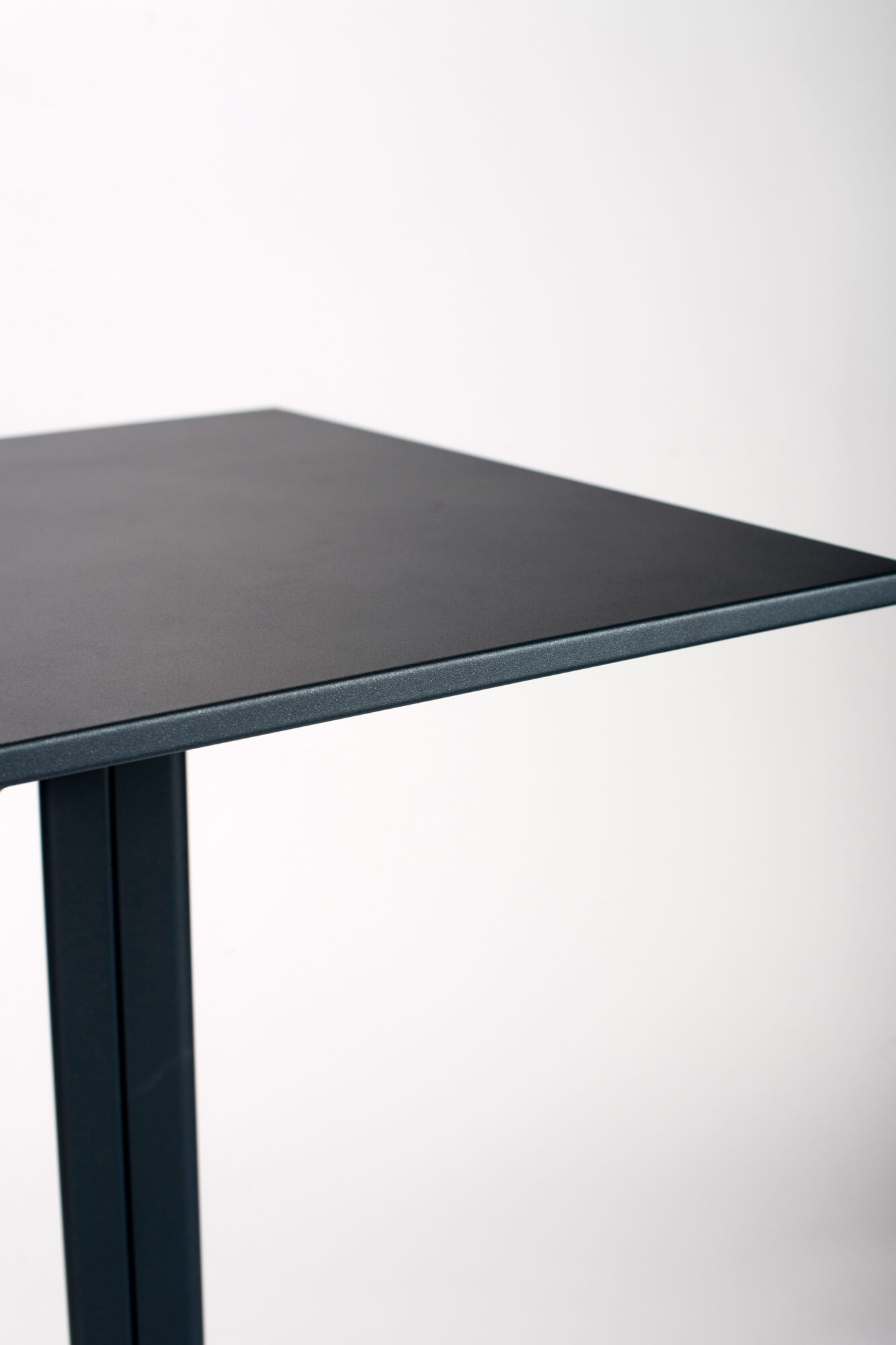 mange debout Tolix détail plateau