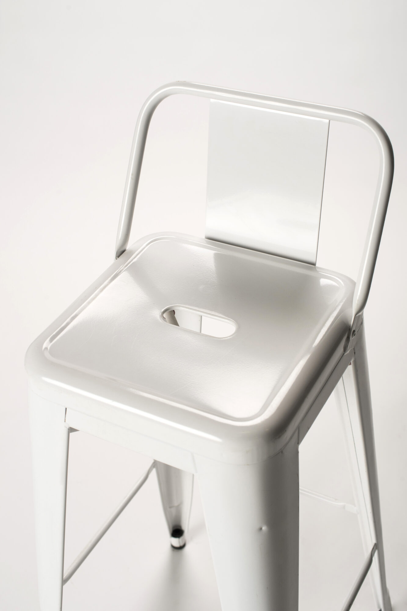 tabouret Tolix avec dossier blanc