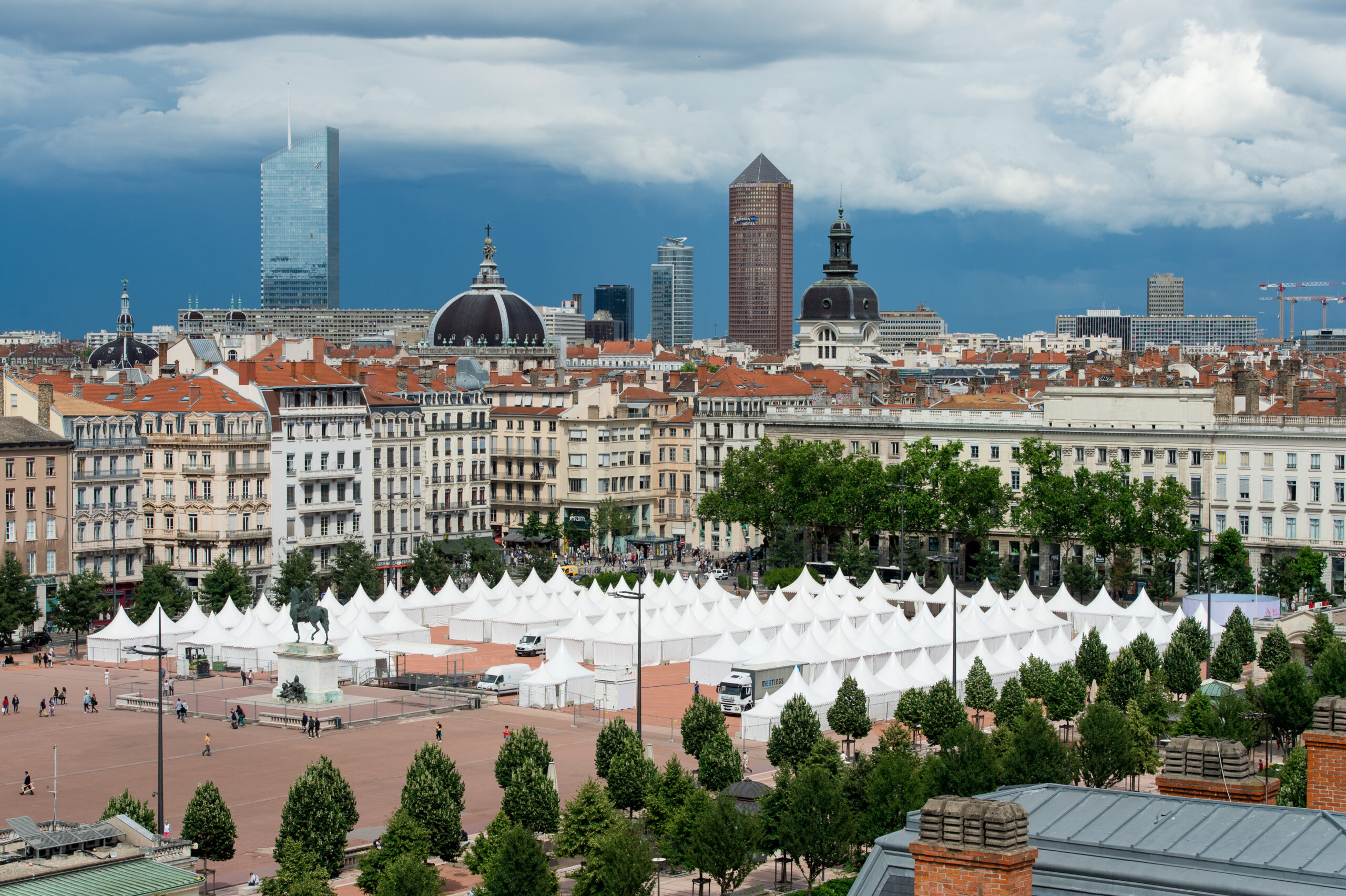 Vue panoramique des Fêtes Consulaires