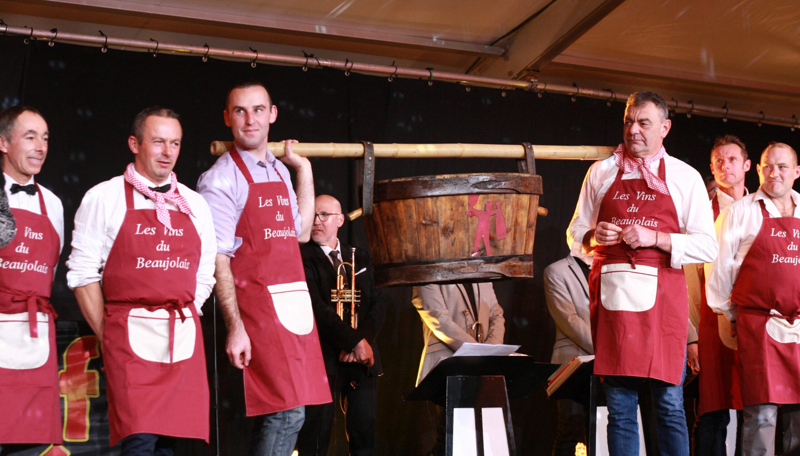 meetings_ldc_location_de_chapiteaux_pour_boujolais_nouveau_sarmentelles_de_beaujeu