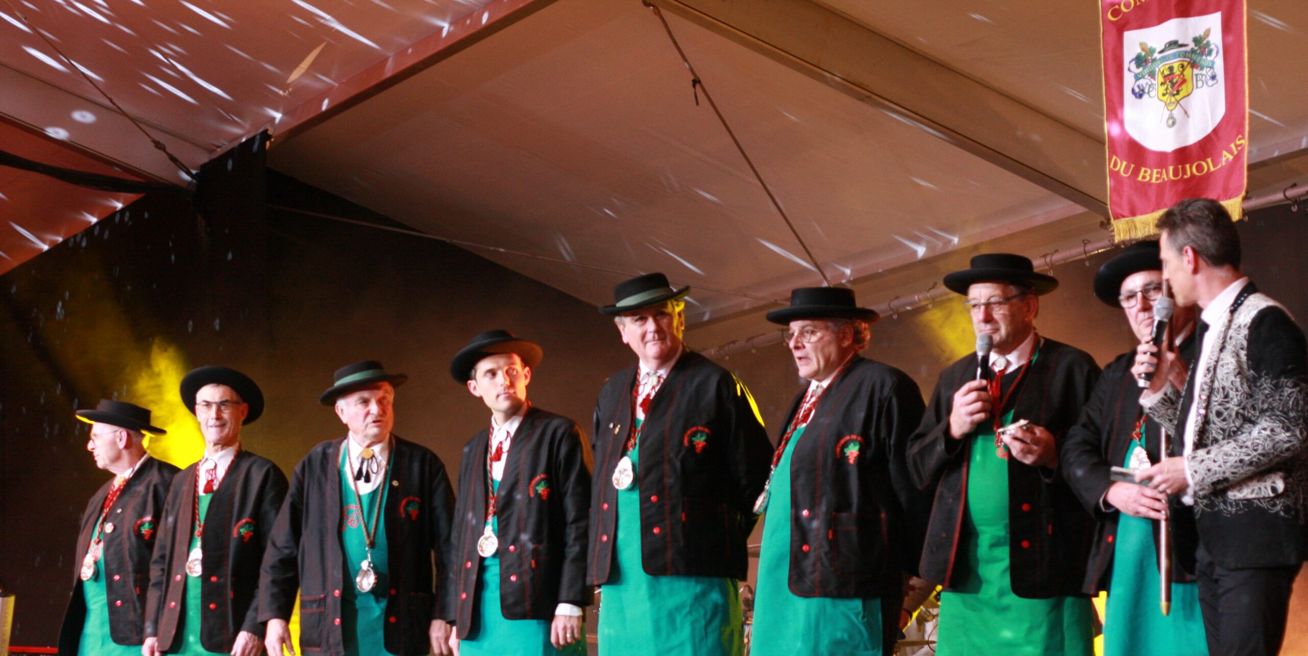 meetings_location_de_chapiteaux_ldc_les_sarmentelles_de_beaujeu_evenement_location