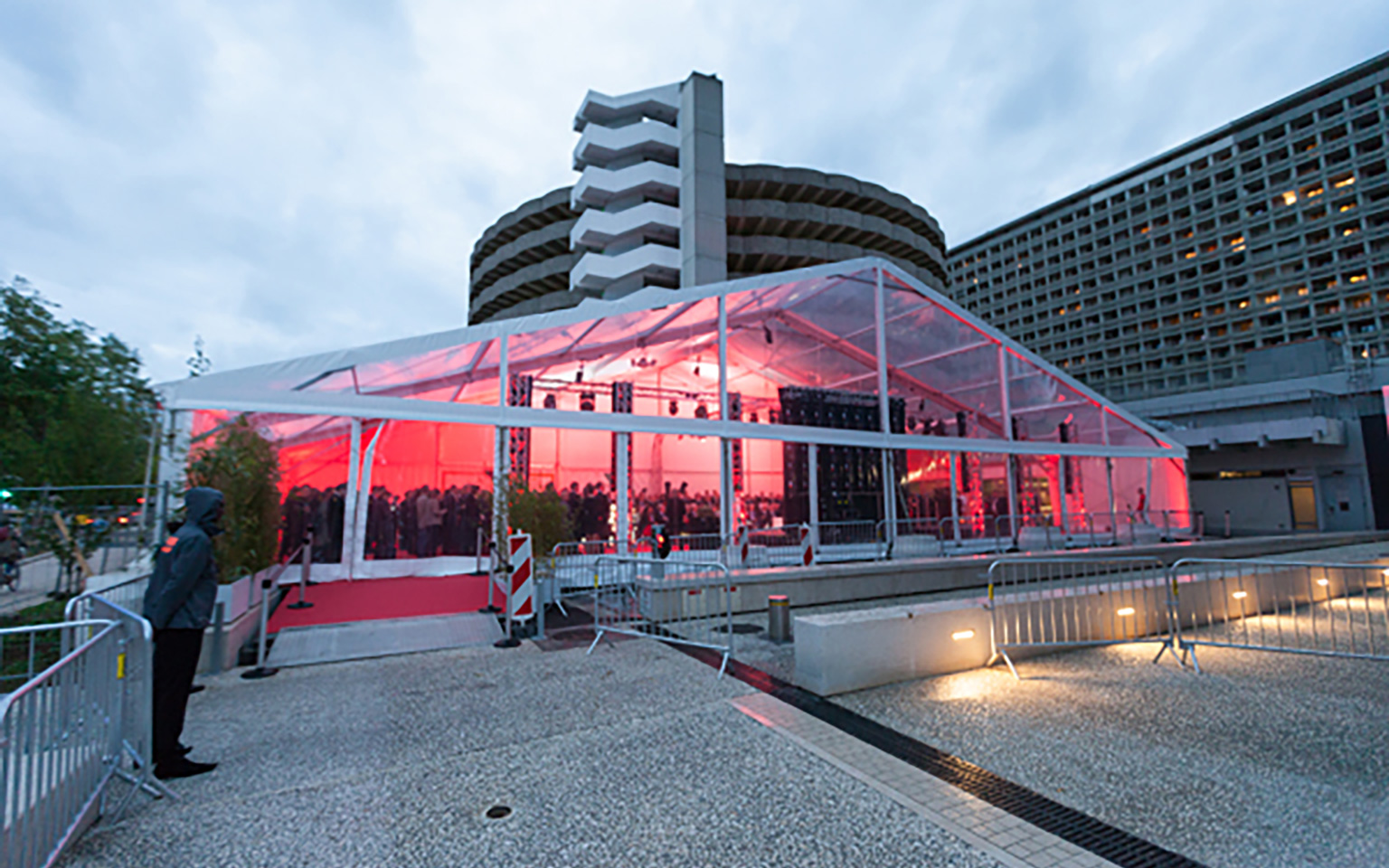 Full cristal pour l'inauguration de la Tour Incity