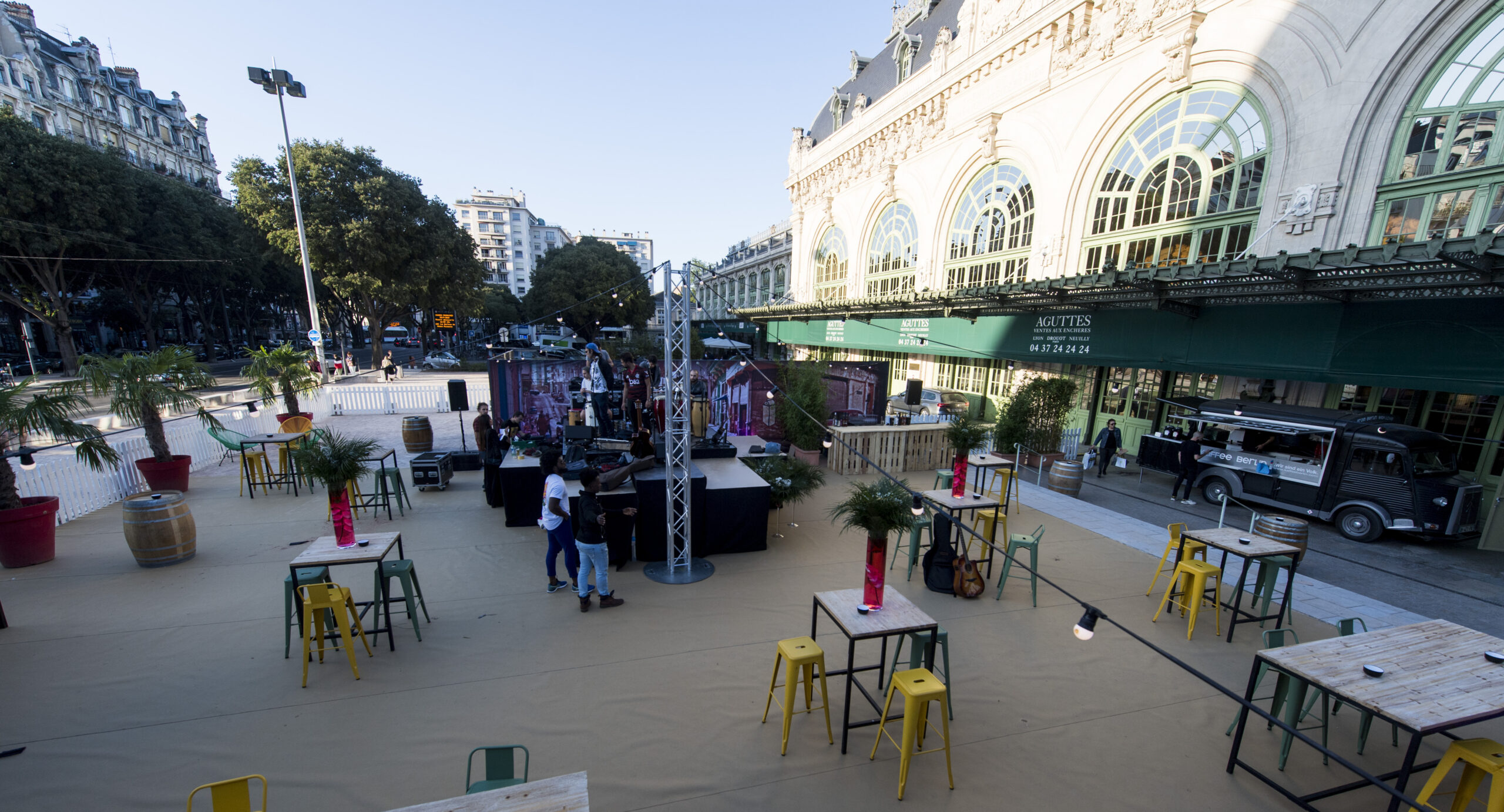 vue d'ensemble installation barrio club