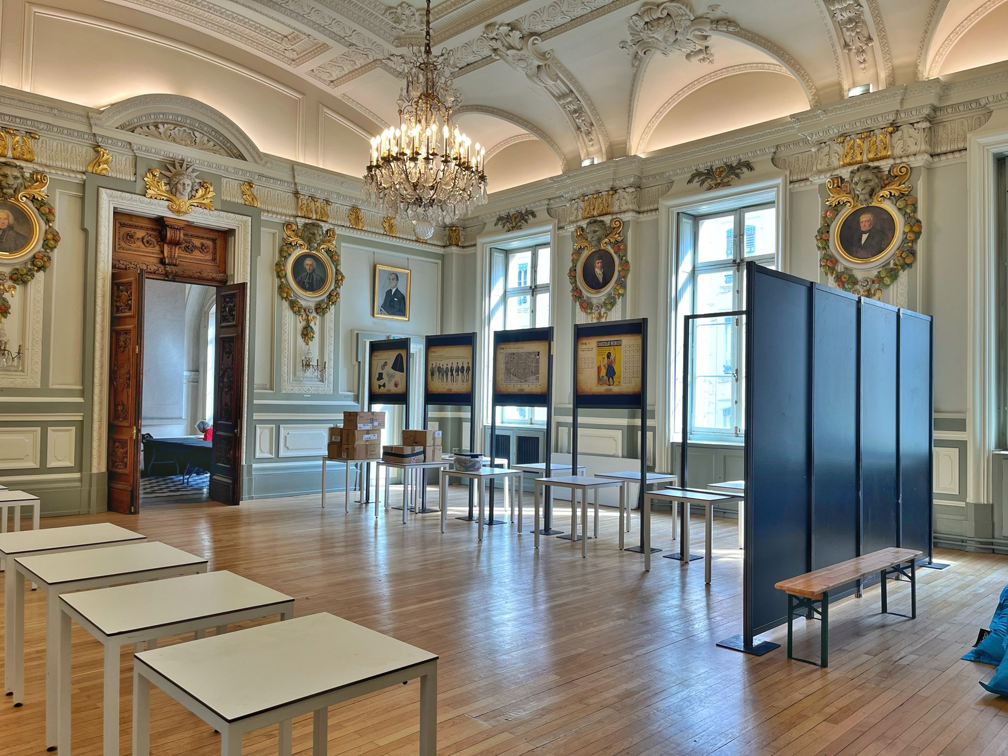 Quai du polar location mobilier lyon